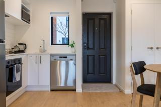 Ideal Townhouse City Base - Stadium Walk & Carpark - 3