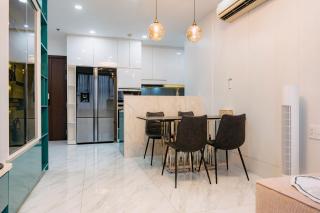 Tropical House at RiverGate - 3