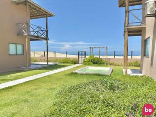 Beachfront Duplex A, por Be My Guest - 6