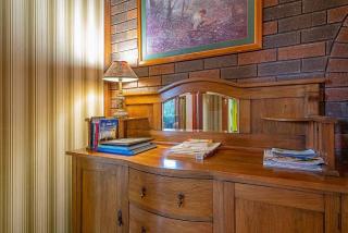 Southern Edge Retreat - Vintage Charm by the Bay - 3
