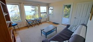 OceanView Lodge - Eagle's Nest Suite - 8
