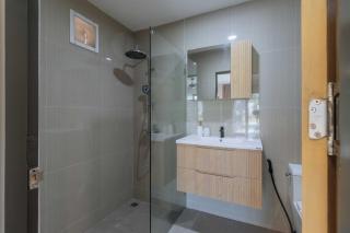 Standard 6BR Lagoon Pool Villa in Rawai # V345 - 1