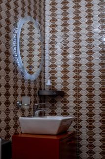 Lucia Homes & Stays - 9