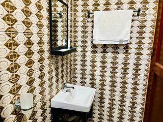 Lucia Homes & Stays - 8