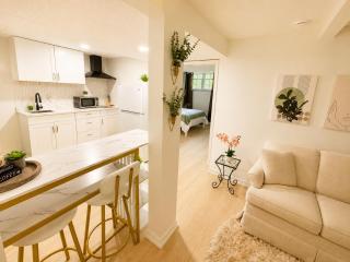 Elegant Boutique Stay - 4