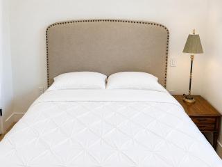 Peaceful 2-Bedroom Richmond Stay Near Steveston Village - 4