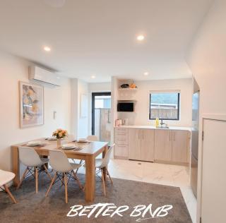 Modern Classic Townhouse · Bright & Comfortable - 8