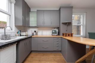 Homely 1 bedroom apartment in Fulham! - 9