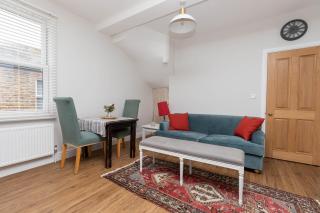 Homely 1 bedroom apartment in Fulham! - 0