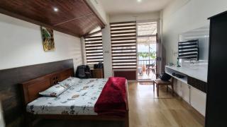 May Fair Vista Home - Luxury Villa - Huge Lawn - Scenic Views - Free Parking - 9