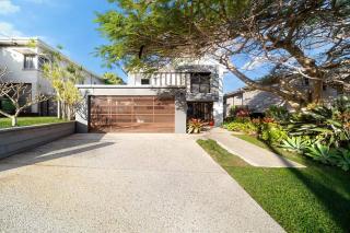 Moffat Beach Abode - Pet-friendly Escape by the Sea - 9