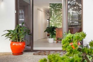 Moffat Beach Abode - Pet-friendly Escape by the Sea - 4
