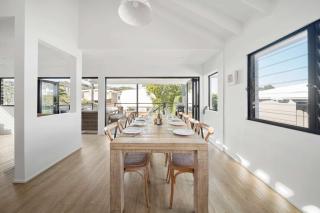 Moffat Beach Abode - Pet-friendly Escape by the Sea - 4