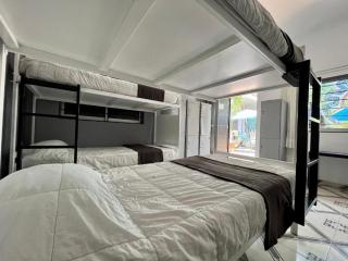 WHOST Hotel y Hostal - 7
