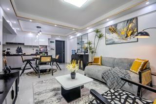 RUSTIC HAVEN VIEW, a 2BR with high view balcony, 3mins drive to yaya center, 200mbps WIFI, gym and 24hr security - 7