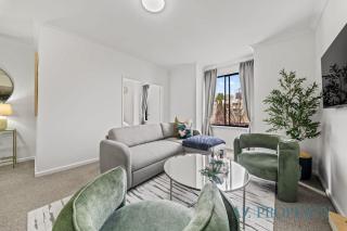 Stylish 2BR East Perth Apartment - 5