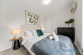 Stylish 2BR East Perth Apartment - 4