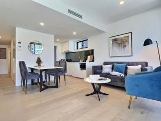 Convenient to ALL Urban Living by Private Host - 6