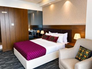 Crown Comfortia Hotel Jashore - 3