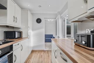 London 3BD sleeps 8 East CR0 Station LGW 14 mins - 9