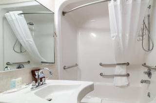Quality Inn & Suites Colby - 8