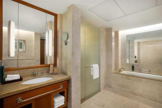 DoubleTree By Hilton Muscat Al Waha - 4