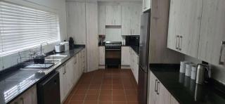 Waterfront Holiday Home - 7