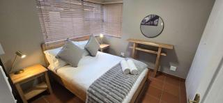 Waterfront Holiday Home - 6