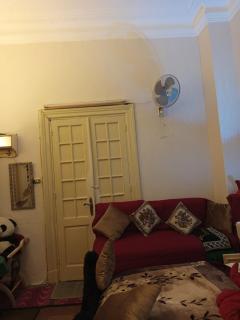 THrir square in downtown oLd cairo the capital city of the EGYPT King sweet and private bathroom and allows everything's u needed in downtown besaid auc University of Egypt STEL stELFALAki wonde location of th capil of Egy besa Greece cumps 14kilo airport - 6