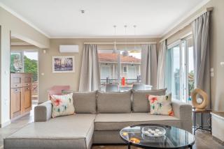 Paradise Sea View Apartments - 8