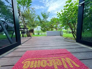 Lovely Luxury Lakeview - 2