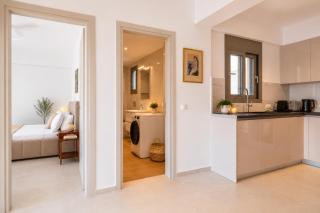 Modern Minimal Apartment at Kalamata Marina - 6