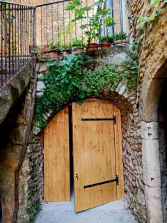 Grande maison en pierre au coeur du village provençal du XIe siecle 10 personnes - 5