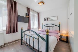 Charming Downtown Studio - Happy Rentals - 7