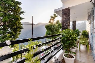 Skyvale Nainital - 4BHK Luxury Mountain View Villa - 2
