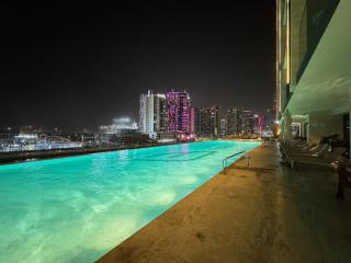 1BR Apartment with Private Jacuzzi & Burj Khalifa Skyline in Trillionaire Residences By Binghatti - 4