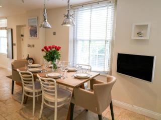 Dennings House, Mayors Avenue - 6