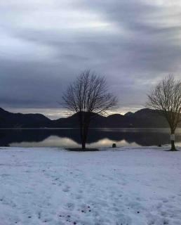 Lakehouse Gretel apartment on Ground floor Sleeps 2 comfortably, maximum 4 - 8