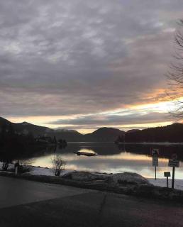 Luxury Lakehouse apartment Ground floor - minimum 3 nights stay - 5