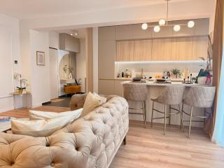 FINEST CityCenter Stay with FREE GARAGE - 3