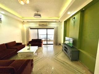 Sea View 4BHK Apartment in Panjim with Pool & Balcony - 0