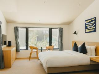 BIRD HOTEL - 3
