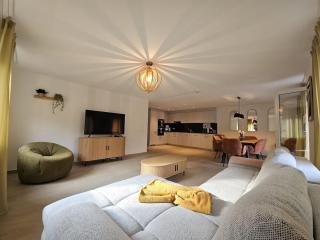 Habibi Apartment - Aare Jungfrau AG - 0