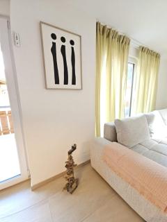 Habibi Apartment - Aare Jungfrau AG - 2
