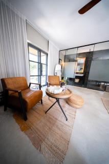 LEONTINE Suites - 1