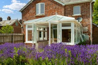 Charming Cottage - 9