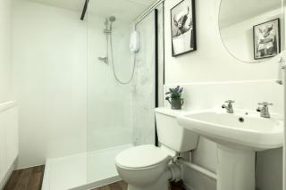 Charming Cottage - 3