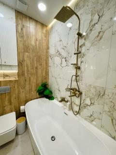 Olive DarBuilding with Bathtub and Seaview - 5