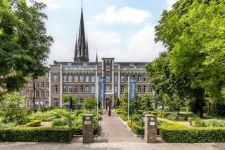 MERICI Hotel Sittard - 9