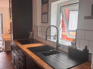 Hesketh Hideaway 1 - 2